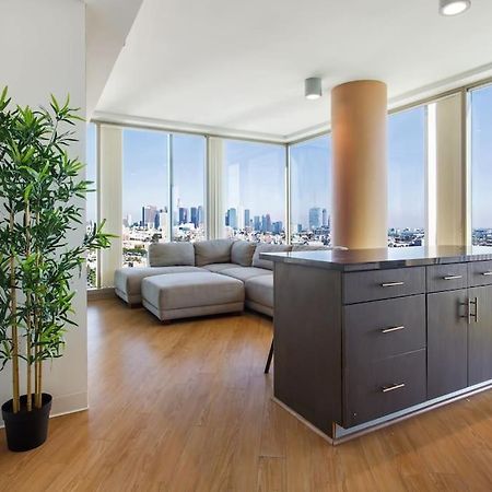 شقة Lovely Upscale High Rise Private Parking & Pool لوس أنجلوس المظهر الخارجي الصورة