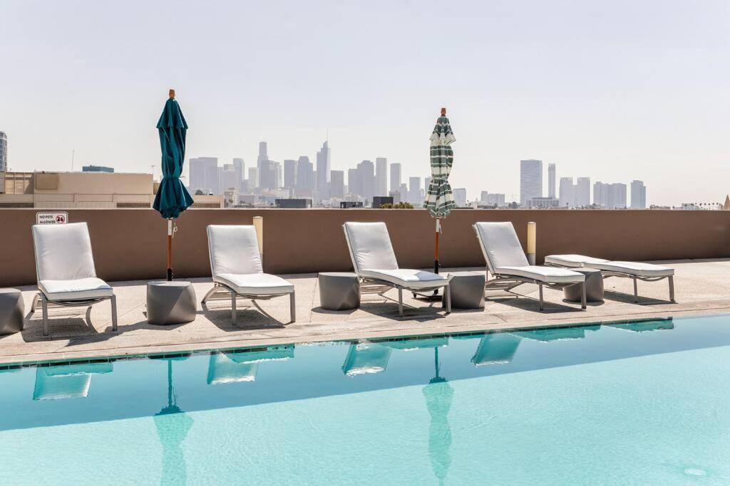 شقة Lovely Upscale High Rise Private Parking & Pool لوس أنجلوس المظهر الخارجي الصورة
