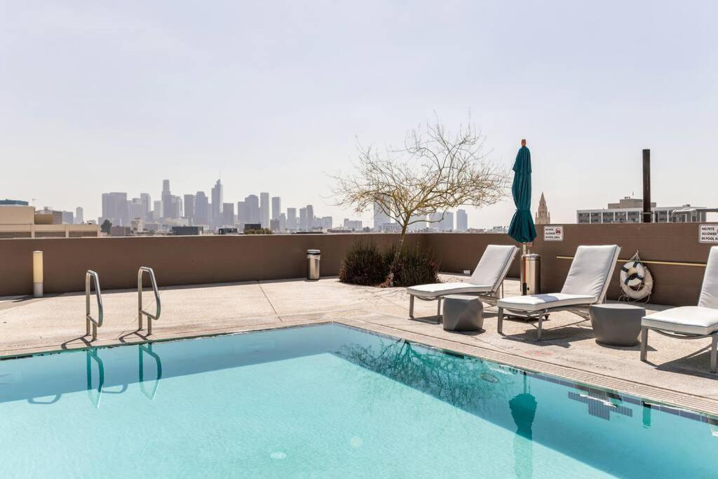 شقة Lovely Upscale High Rise Private Parking & Pool لوس أنجلوس المظهر الخارجي الصورة