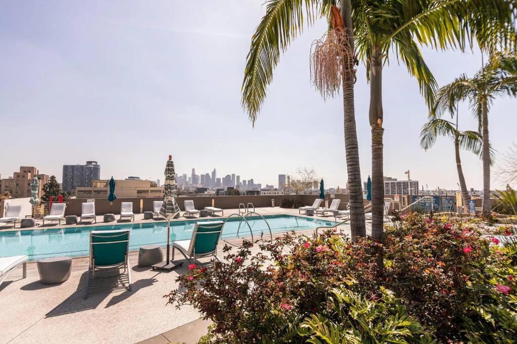 شقة Lovely Upscale High Rise Private Parking & Pool لوس أنجلوس المظهر الخارجي الصورة