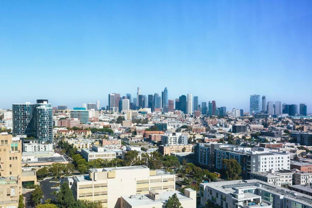 شقة Lovely Upscale High Rise Private Parking & Pool لوس أنجلوس المظهر الخارجي الصورة
